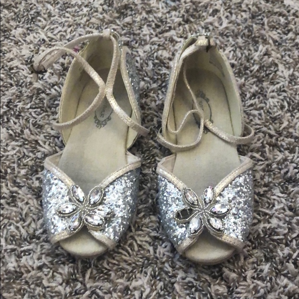 Joyfolie size 13 jewel shoes